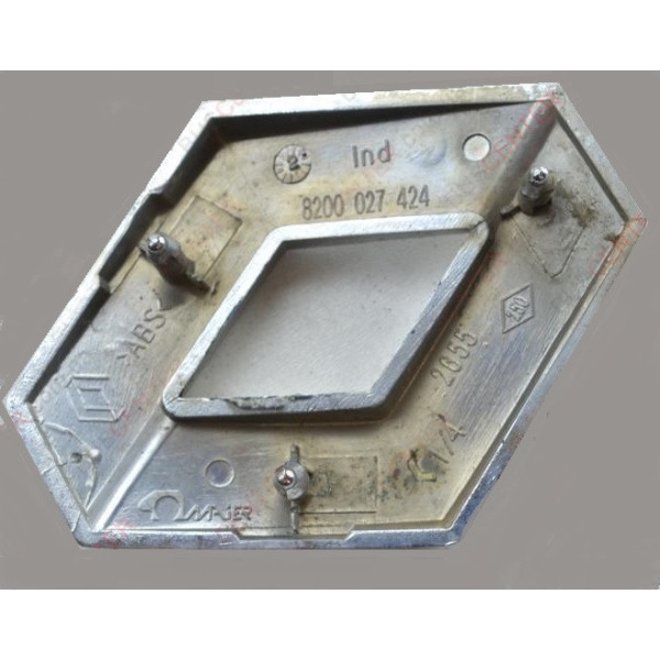 Емблема значок логотип монограма Renault Megane 2 Рено Меган 8200027424 TRK0561 EM3445 Розмір 94 мм*76 мм